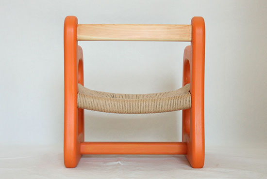 Child chair-オレンジ（背面）