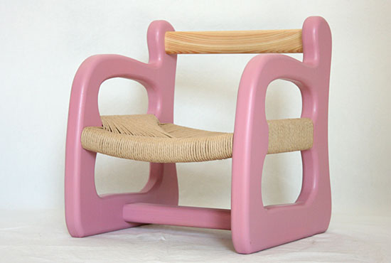 Child chair-ローズピンク（斜め）